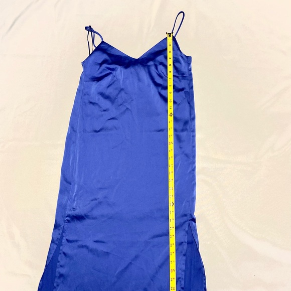 Shinestar Satin Split Hem Cami
Dress Royal Blue - Picture 13 of 15